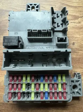 38200-thr-a12 Honda 2019 Odyssey Ex Drivers Fuse Box Multiplex Control Unit Underdash Kick