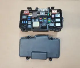 38250-scv-a11 Honda 03-06 Element Engine Compartment Exterior Fuse Box Relay Junction Block