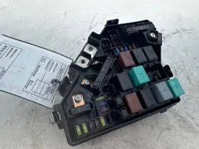 Pa693wx4y Honda 2012-2015 Pilot Right Engine Fuse Box Oem