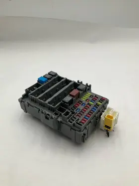 T0aa101 Honda 2013 Crv Cabin Fuse Box Assembly Oem