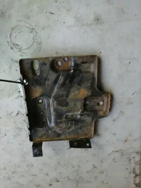 607.hy1s04 Hyundai Sonata 2004 Battery Tray 607.hy1s04 Hyundai Sonata 2004 Battery Tray
