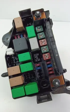 646-11367 Hyundai Fuse Box Engine Compartment Sedan Fits 15-17 Accent