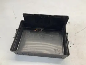 646.hy1g10 Hyundai 09 10 11 12 Genesis Coupe 2.0 Rwd At Engine Fuse Relay Box Cover Panel B
