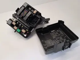 91200c2030 Hyundai 2015 15 Sonata Fuse Box Engine Compartment Us Market Vin F Xenon