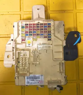 91950-c102013-14704-002 Hyundai 15 Sonata Cabin Fuse Box