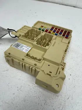 919d5aa000 Hyundai 2024-2025 Elantra Oem 1.6l Fwd Junction Box Cabin Fuse