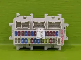 646.in1q13 Infiniti 13 M37 Interior Fuse Relay Box Oem 3802-55