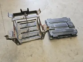 607.is8p15 Isuzu - Medium Duty Truck Used 2015 Npr Diesel Battery Tray As Shown Shipped From Los Angeles