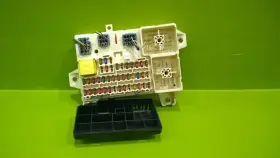 646-10107 Jaguar 03 04 S-type 3.0l At Fuse Box Oem 3454-10