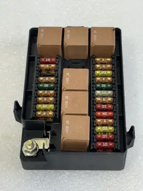 Ljg2822bb Jaguar 646-10130 2003 Xk8 Rear Engine Fuse Relay Box