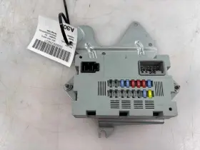 Dw9314c445ba Jaguar 2013 - 2019 Xj Trunk Relay Junction Fuse Box Oem
