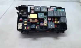 56049717aj Jeep/plymouth Truck Jk Wrangler 3.8l Tipm Module And Fuse Box 2007 141985