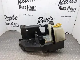 607.ch9217 Jeep/plymouth Truck 16 Wrangler Jk Jku 3.6l Windshield Washer Reservoir With Battery Tr 1147328