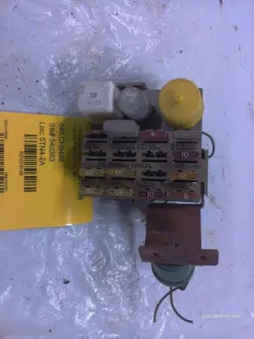 646.ch9489 Jeep/plymouth Truck Voyager 1989 Fuse Box Engine 1018149