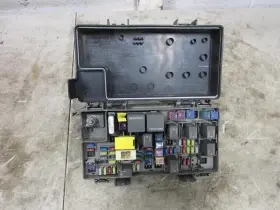 68303924 Jeep/plymouth Truck 2017-2018 Wrangler Jk Oem Fuse Box Totally Integrated Power Module