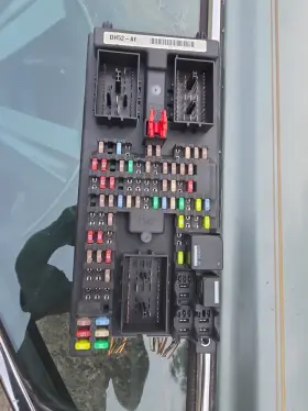 Dh52-14f041-af Land Rover 2013 Lr2 Body Control Module Fuse Relay Box Oem