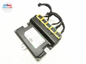 M8e214f392ka Land Rover 2022-24 Range L460 Air Suspension Control Module Harness Plug