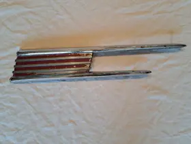 26h-13476 Lincoln 1942-1948 Zephyr Taillight Fender Trim Molding Right Hand Side