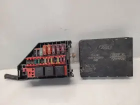 Lincoln 646.fd2u96 1996 Town Car 4.6l / At Engine Fuse Box