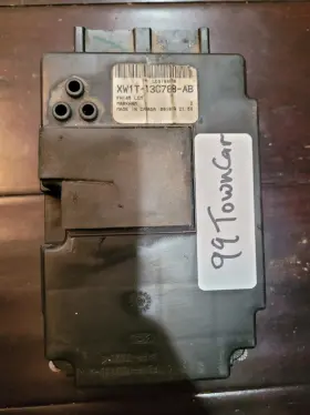 Xw1t-13c788-ab Lincoln Used 1999 Town Car Lighting Control Module