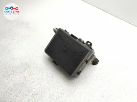 670104495 Maserati 2017-20 Levante Front Right Apron Fusebox Power Relay Fuse Box M161
