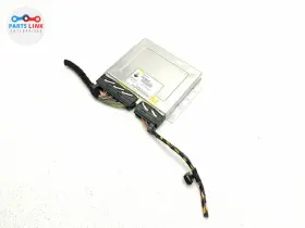 670105849 Maserati 2017-20 Levante Air Suspension Control Module Unit Brain Plug