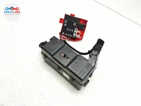 670109312 Maserati 2017-20 Levante Rear Cargo Fusebox Battery Terminal End Module Ecu M161