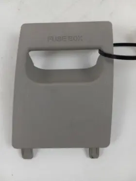 646.mz1309 Mazda 2007-2009 Cx-7 Fuse Box Door Cover