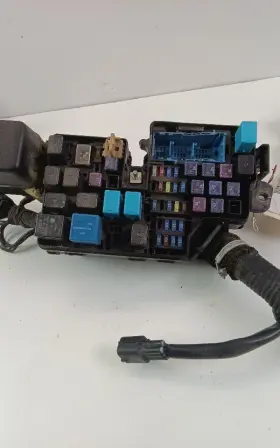 646.mz1k13 Mazda 3 2010 2011 2012 2013 Factory Engine Fuse Box Relay Junction Block Module