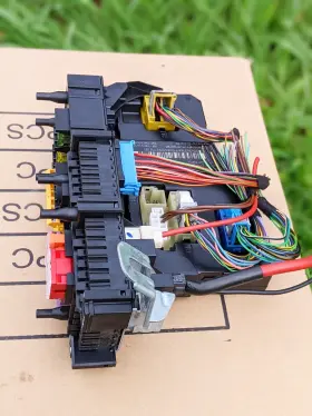 2045451669 Mercedes-benz 2008-2011 W204 C300 Rear Fuse Box Sam Relay Control Module Assembly Oem