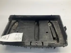 607.mb1e16 Mercedes-benz 15-23 W205 C-class Battery Tray Lower Holder Q