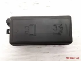61149240946 Mini Cooper 2013 S R56 R57 R55 R58 R59 R60 Engine Bay Fuse Box Cover Cap 9240946