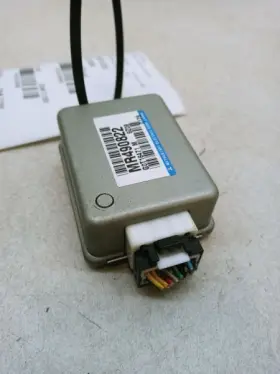591.ms1u00 Mitsubishi 2000-2004 Eclipse Cruise Control Module Oem Used Mr490822
