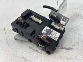 2111b-bn009 Nissan 2013 Juke Cabin Fuse Box Oem 284b11km2e /