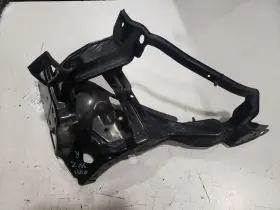 342.da1v05 Nissan Right Headlight Bracket - 2005 350z Oem