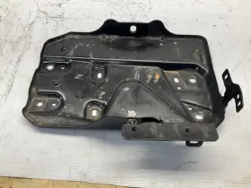 607.da1c23 Nissan 18-24 Kicks Sv 1.6l Battery Tray T