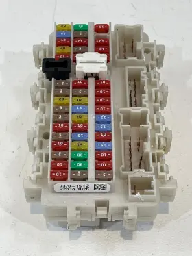 7370-1512 Nissan Fits 19-24 Altima 2.5l Dash Cabin Fuse Relay Box Oem