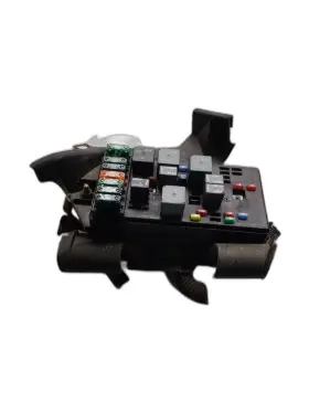 646-01372 Oldsmobile Fuse Box Engine Base Fits 02-05 Montana 1336342
