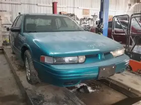 646.gm3p95 Oldsmobile Cut-supre 1995 Fuse Box Engine 1470755
