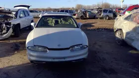 646.gm3w99 Oldsmobile Aurora 1999 Fuse Box Engine 4360504