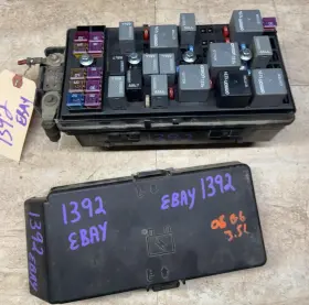 15269825 Pontiac 2006 06 G6 3.5l V-6 Engine Fuse Relay Box Circuit Block Assembly Oem