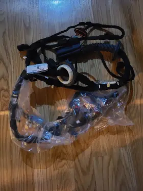 Gk52-14630 Range Rover New Oem 14-17 L405 5.0l Front Right Passenger Door Wire Harness
