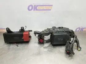 646-12175 Rover 19 2019 Range Velar 2.0l Engine Fuse Box