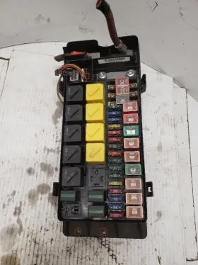 Yqe103800 Rover Fuse Box Engine Fits 03-04 Land 1405927