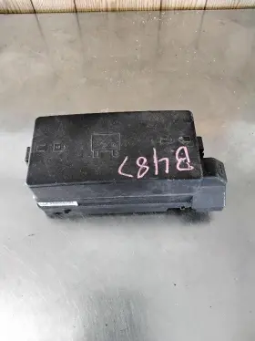 22704486 Saturn 2002-2003 Vue Engine Fuse Box Oem#22704486
