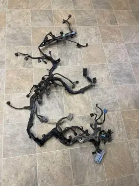 648.gm7406 Saturn Engine Wire Harness Fits 2004-2007 Vue 3.5 296414