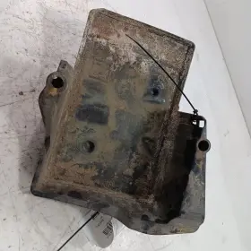 607.su1q16 Subaru Legacy Outback Battery Holder Tray 2015 2016 2017