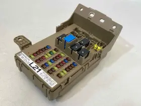 82201al21a Subaru Fits 15 - 19 Legacy Outback Cabin Fuse Relay Junction Box Oem