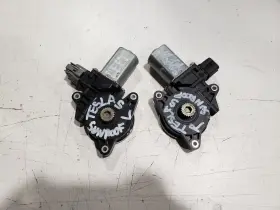 628.ts1s18 Tesla Left And Right Sun Roof Motor Set - Model S Oem