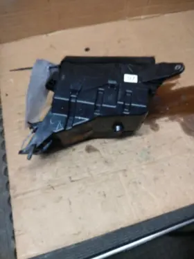 646-10468r Toyota Passenger Fuse Box Engine 2grfe 6 Cylinder Fits 08-12 Rav4 584226